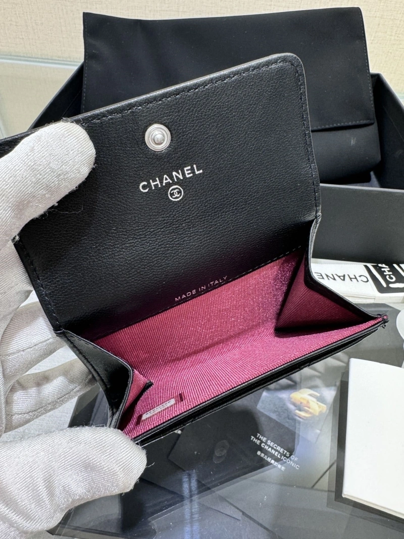 Ch**el wallets 4017-0964