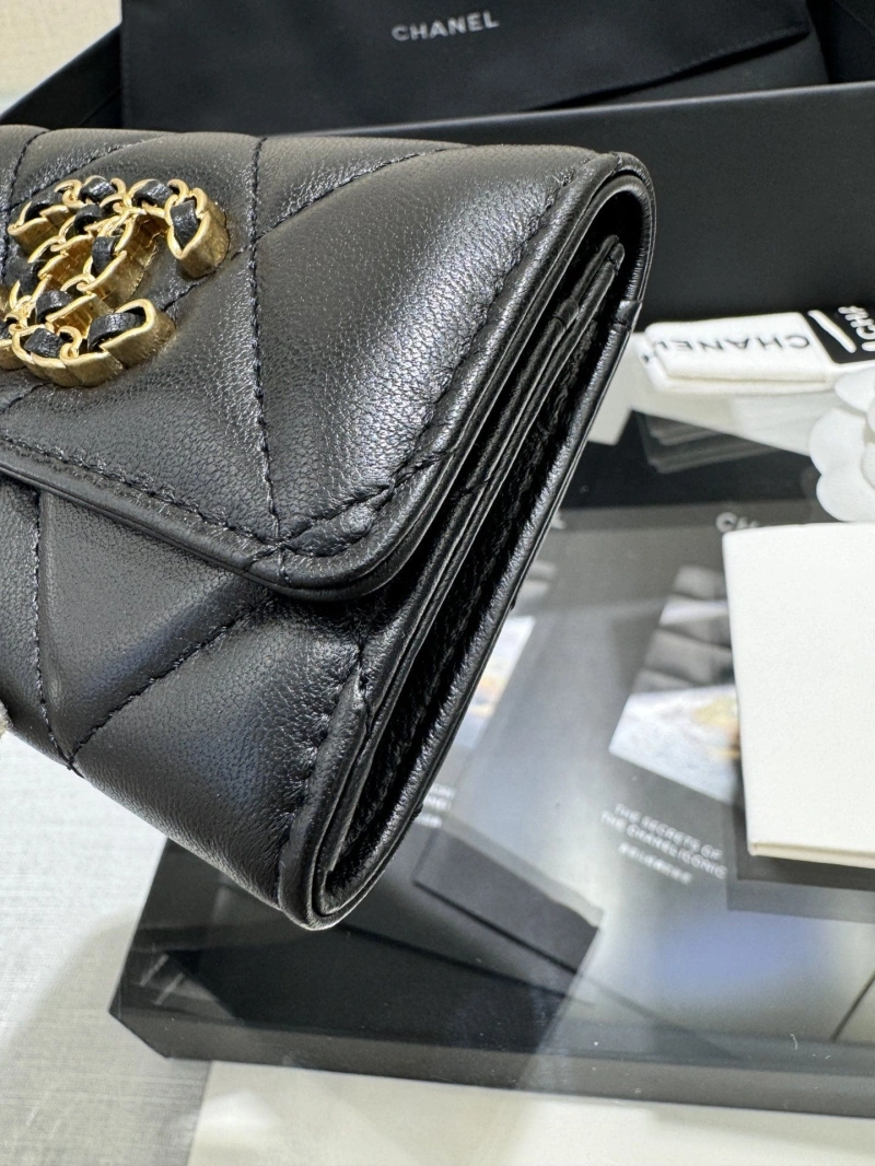 Ch**el wallets 4017-0965