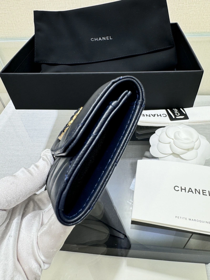 Ch**el wallets 4017-0966