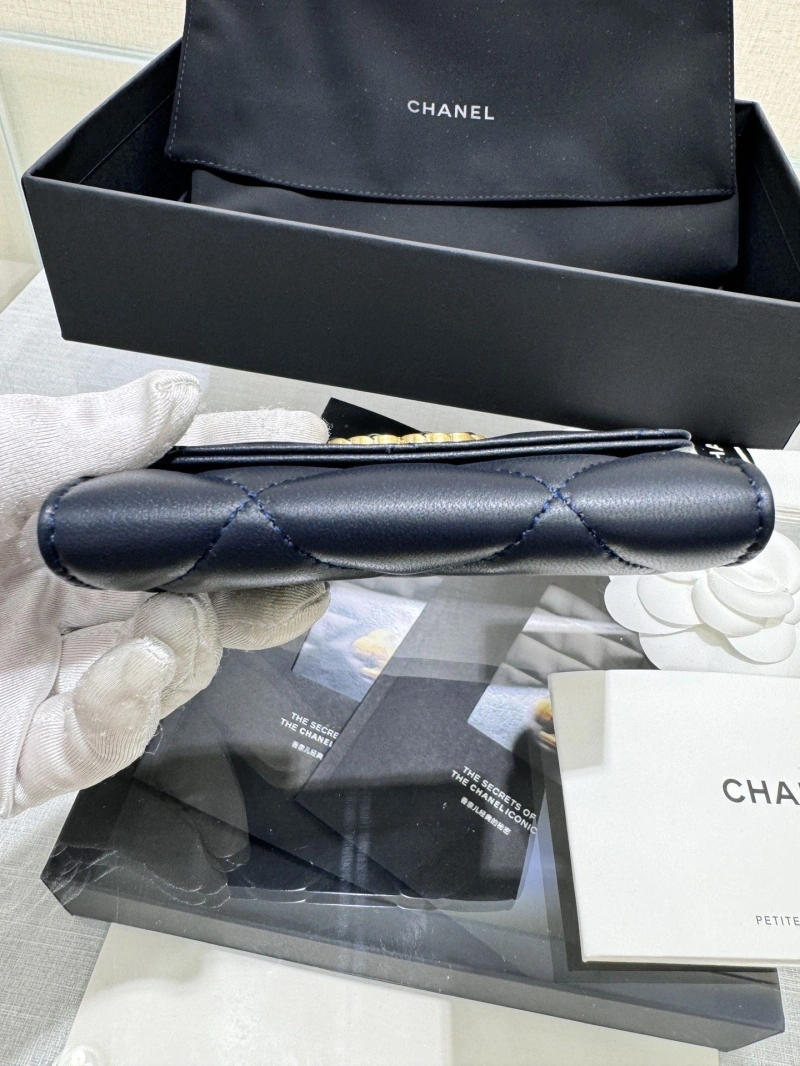 Ch**el wallets 4017-0966