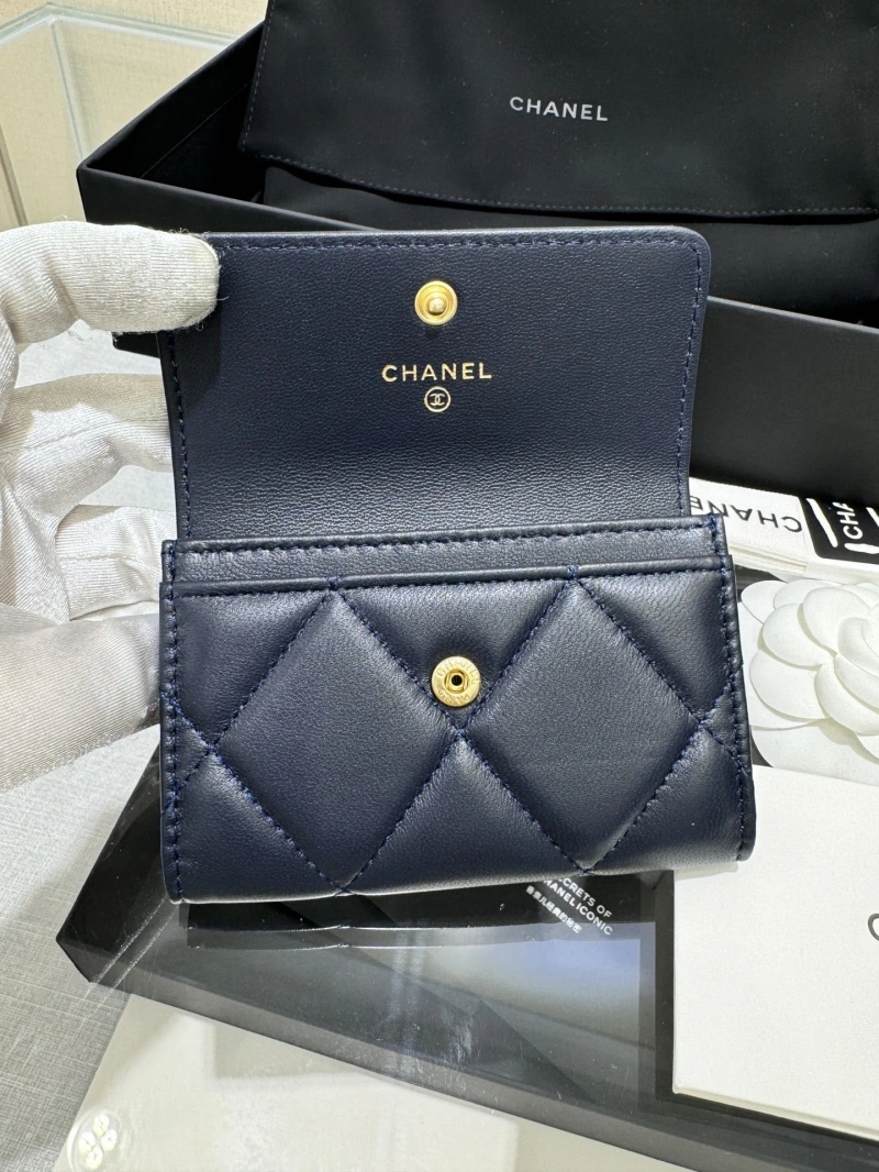 Ch**el wallets 4017-0966