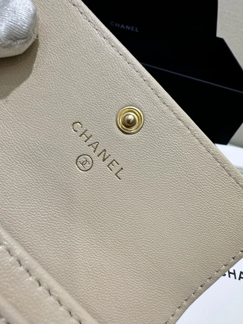 Ch**el wallets 4017-0967