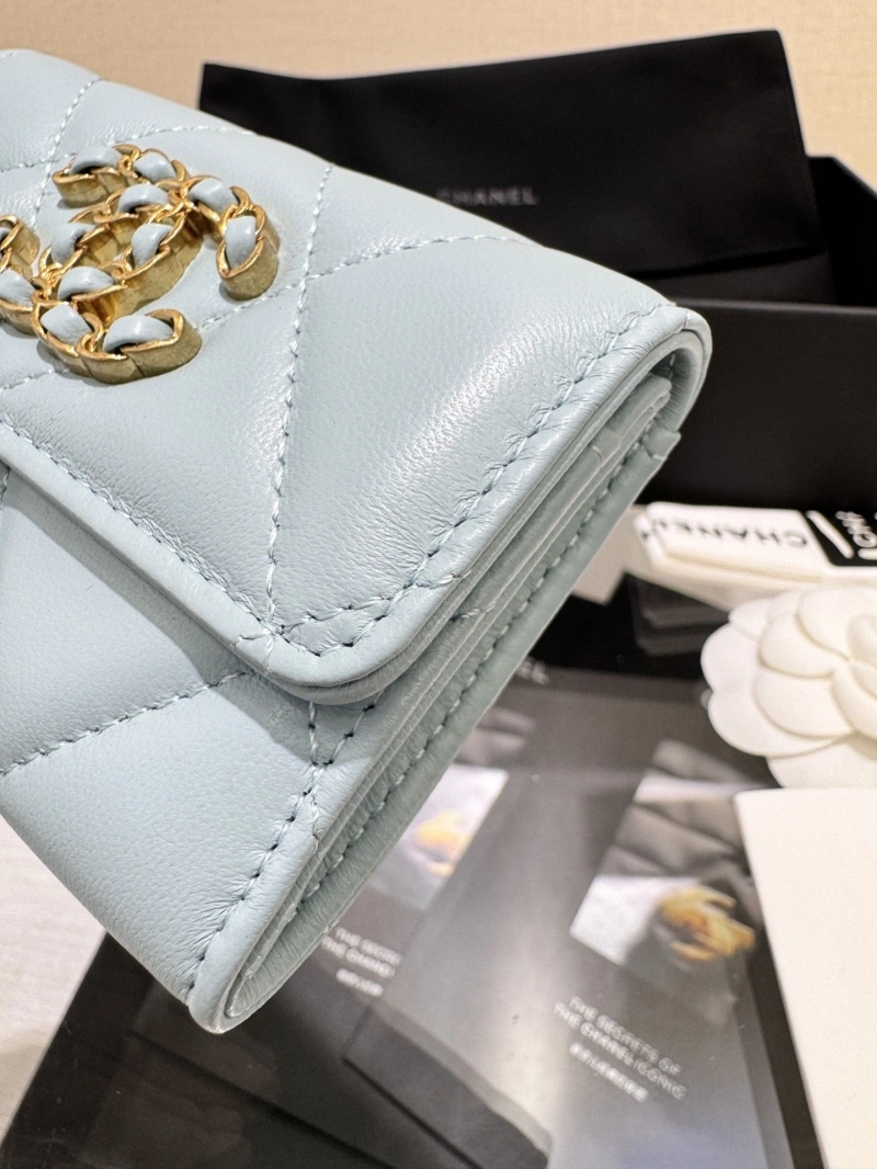 Ch**el wallets 4017-0968