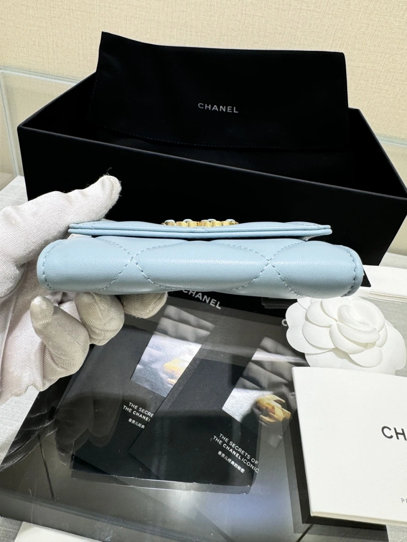 Ch**el wallets 4017-0968