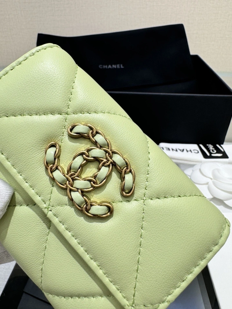 Ch**el wallets 4017-0970