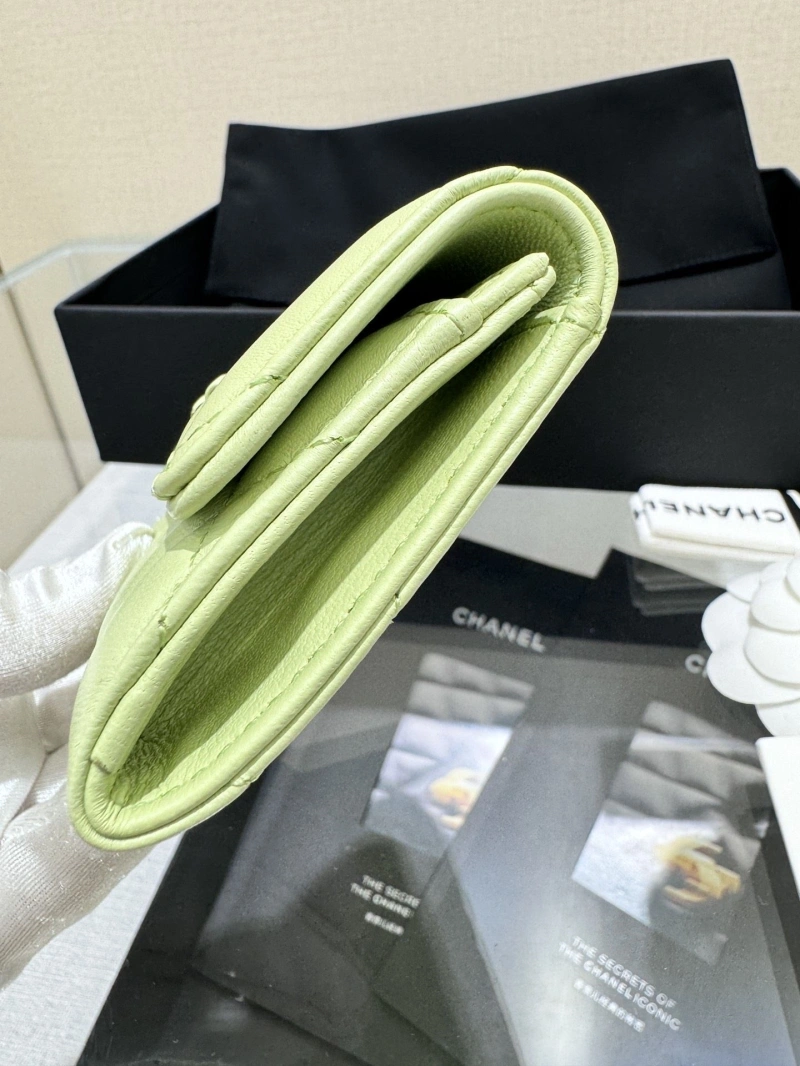 Ch**el wallets 4017-0970