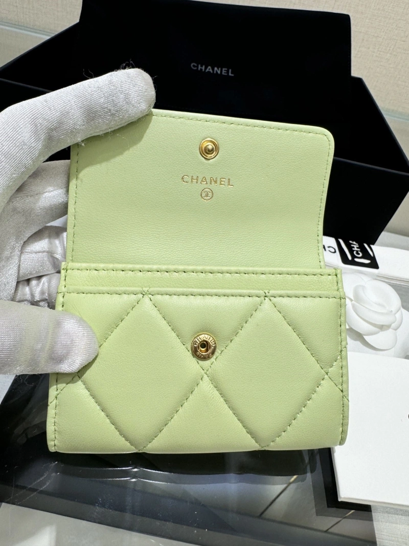 Ch**el wallets 4017-0970