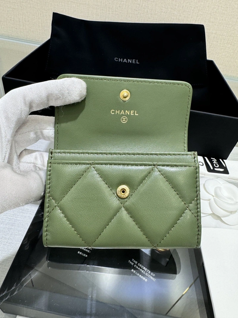 Ch**el wallets 4017-0971