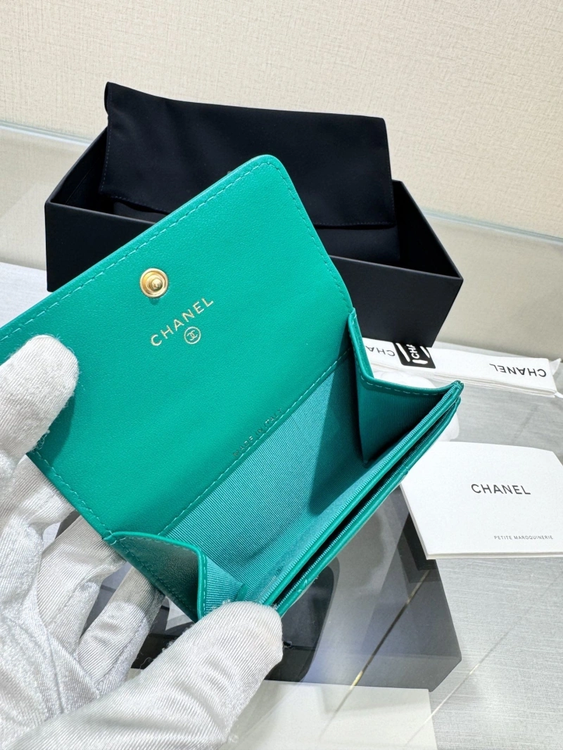 Ch**el wallets 4017-0972