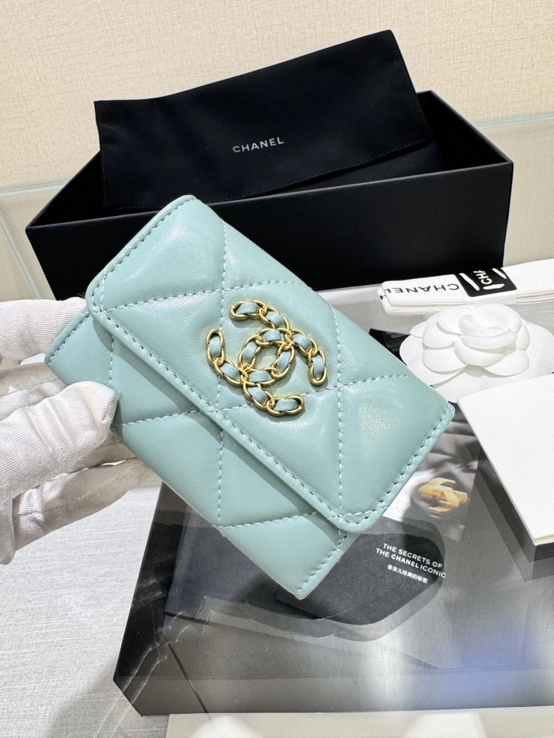 Ch**el wallets 4017-0973