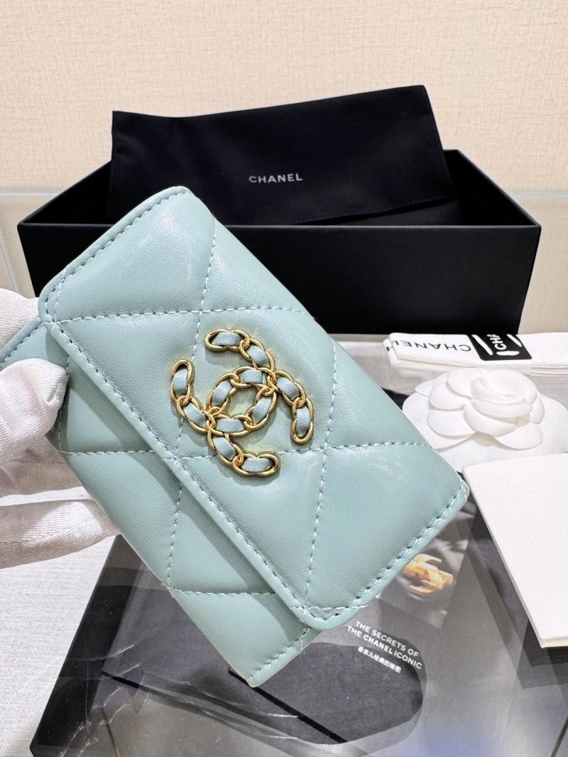Ch**el wallets 4017-0973