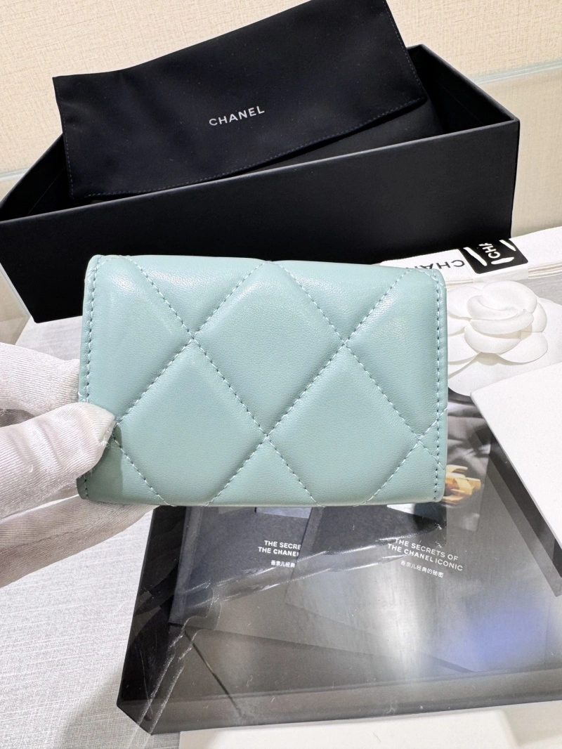 Ch**el wallets 4017-0973