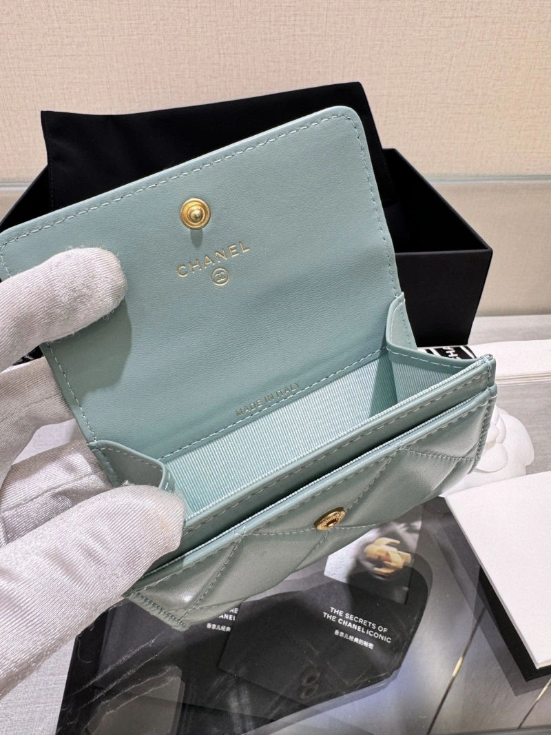 Ch**el wallets 4017-0973