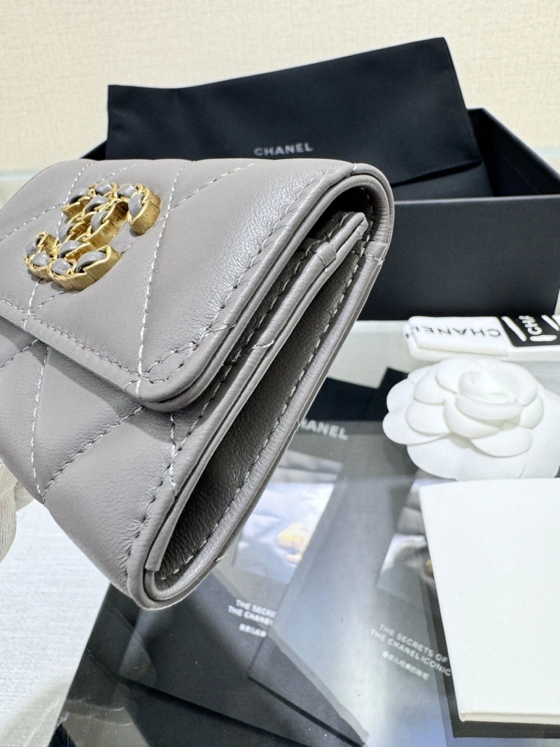 Ch**el wallets 4017-0974