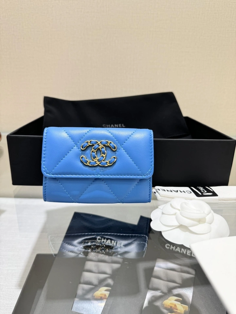 Ch**el wallets 4017-0975