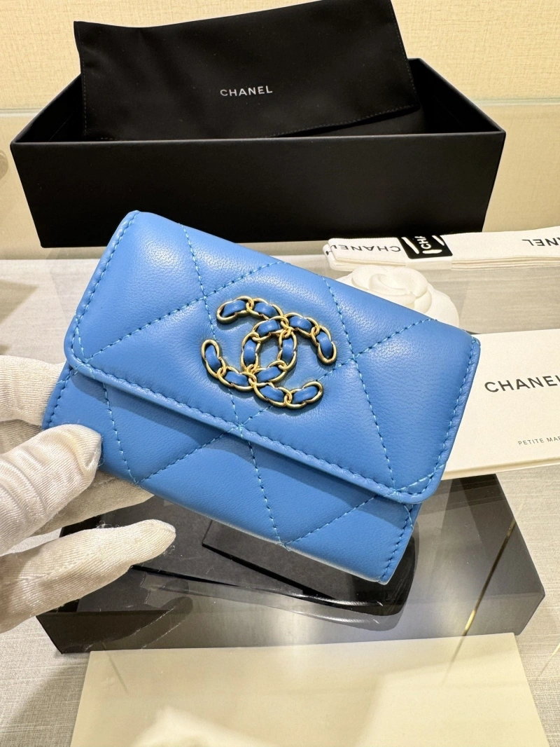Ch**el wallets 4017-0975