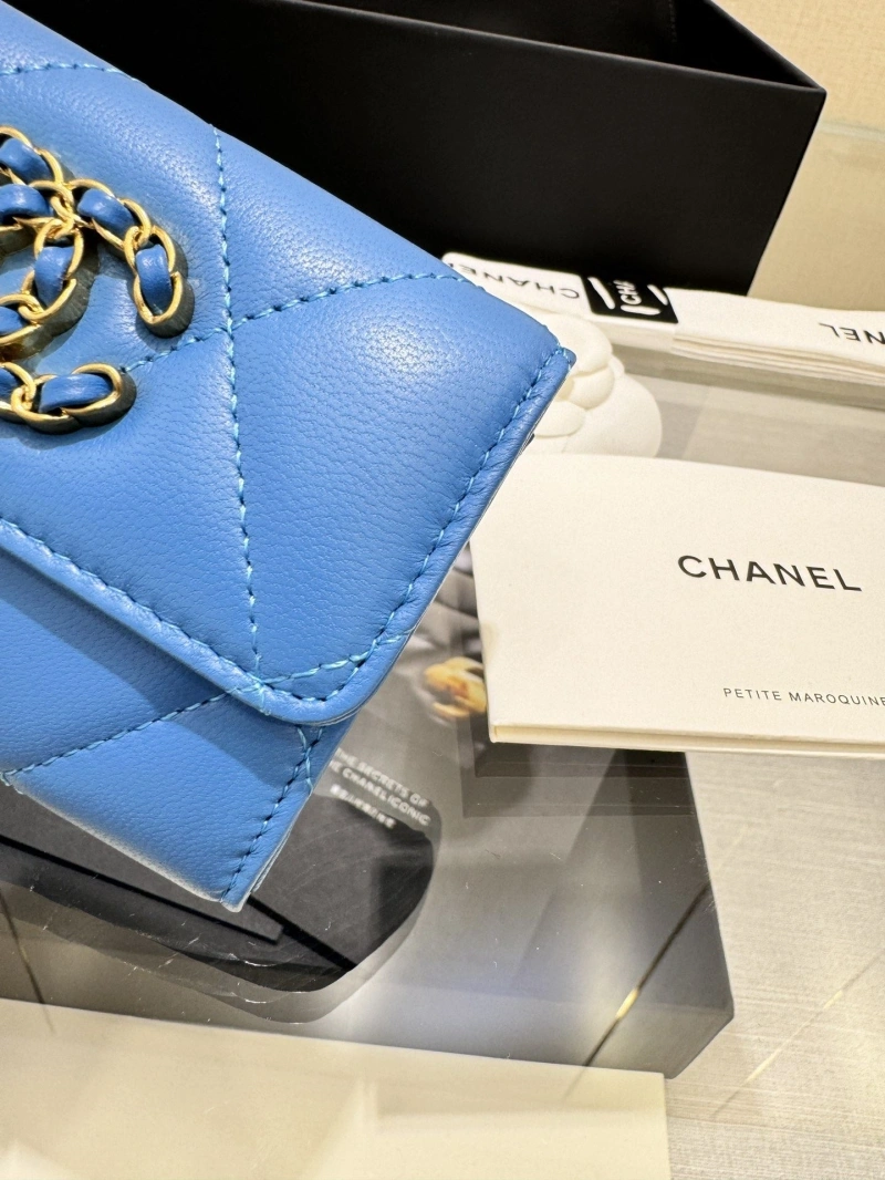 Ch**el wallets 4017-0975