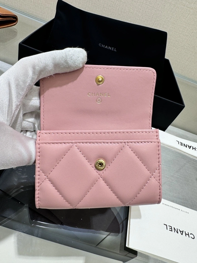 Ch**el wallets 4017-0976