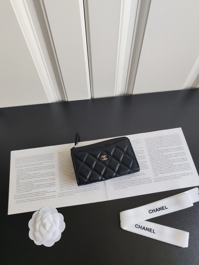 Ch**el wallets 4017-1164