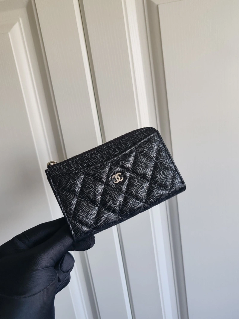 Ch**el wallets 4017-1164