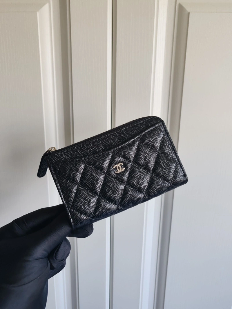 Ch**el wallets 4017-1164