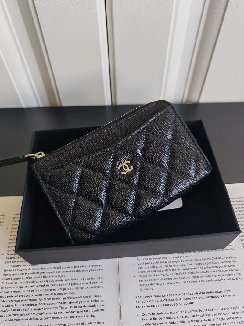 Ch**el wallets 4017-1164