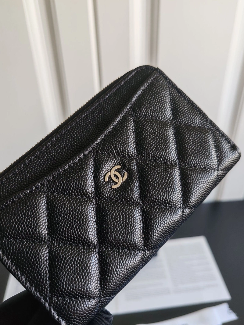 Ch**el wallets 4017-1164