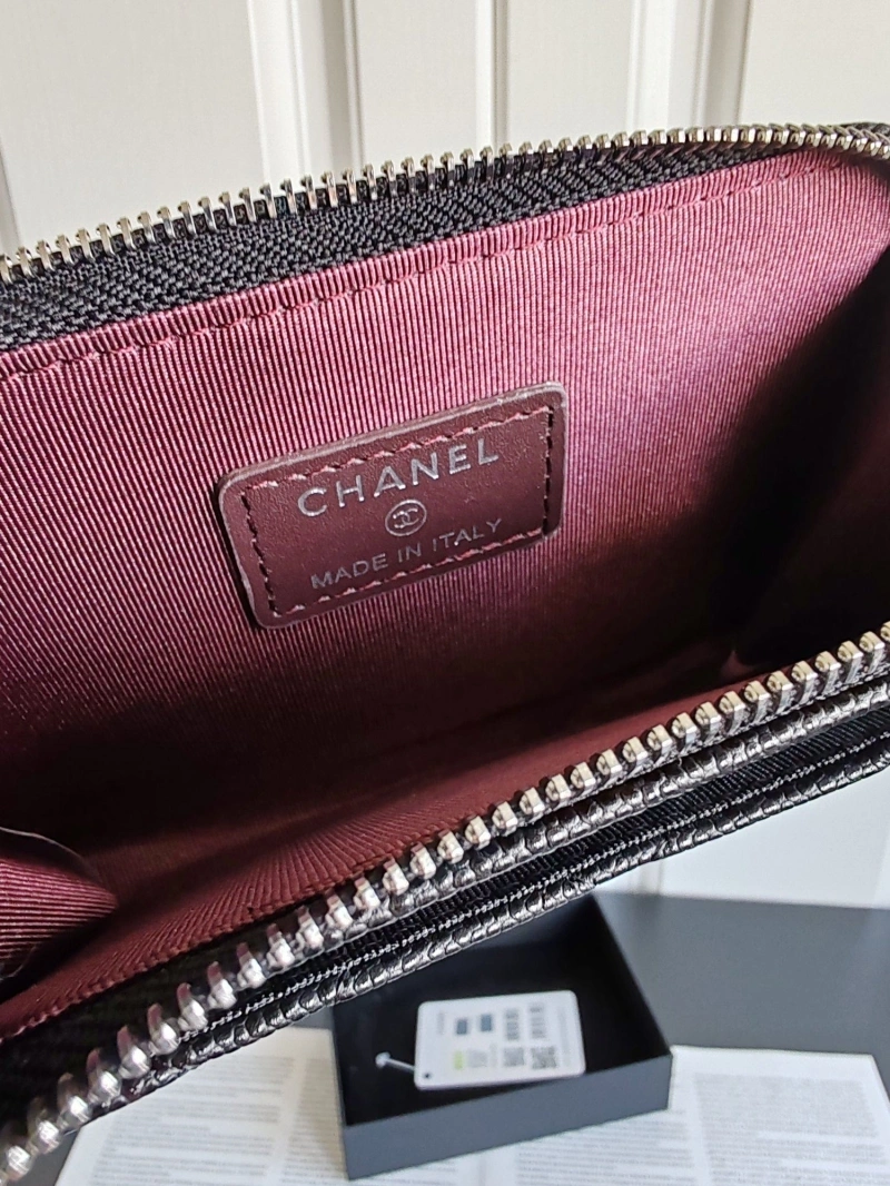Ch**el wallets 4017-1164