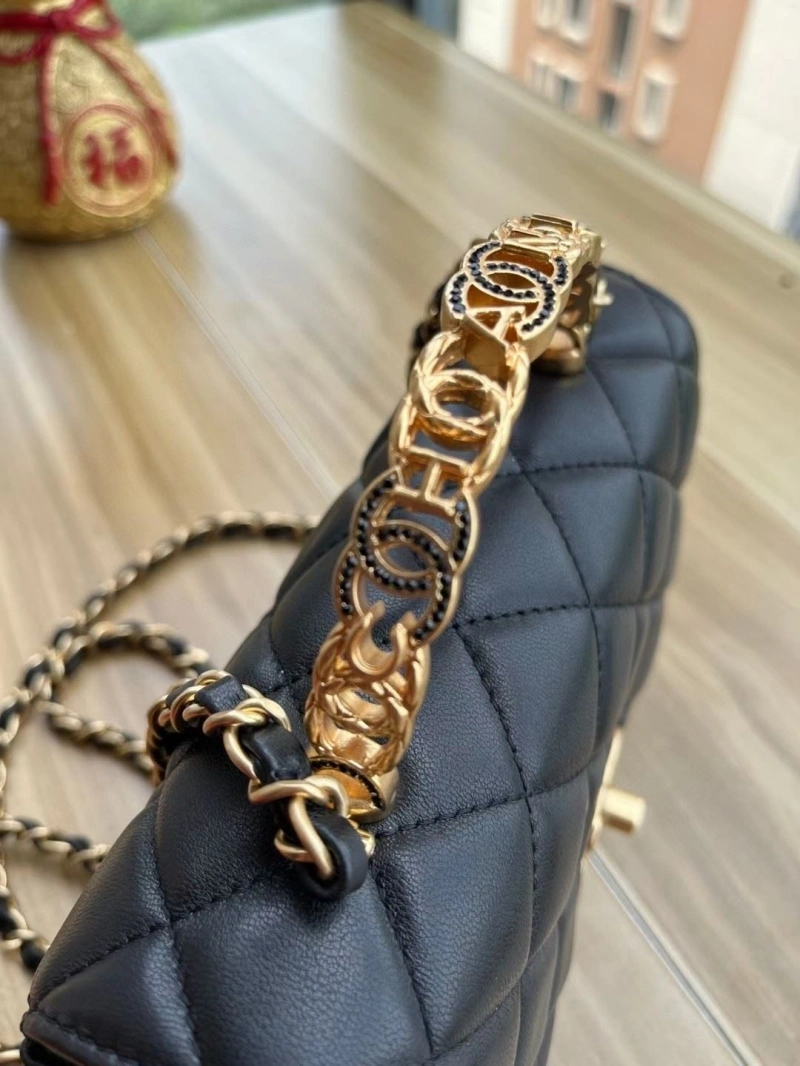 Ch**el woc bags 4017-1230