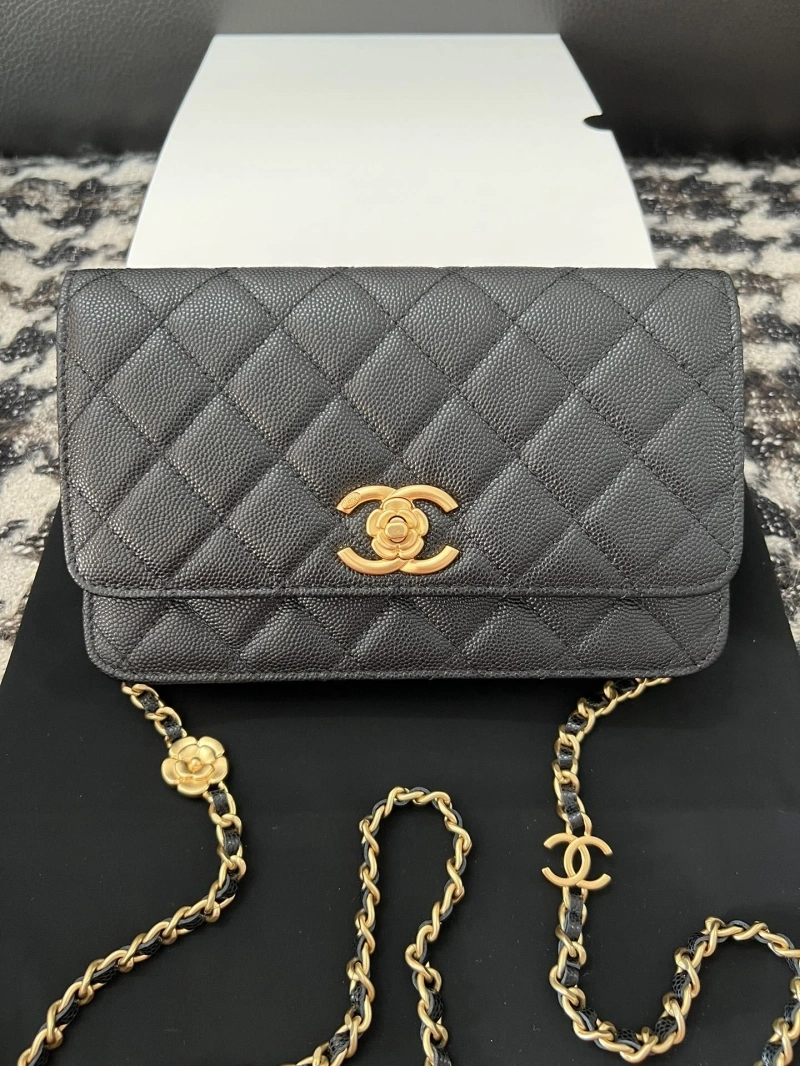 Ch**el woc bags 4017-1332