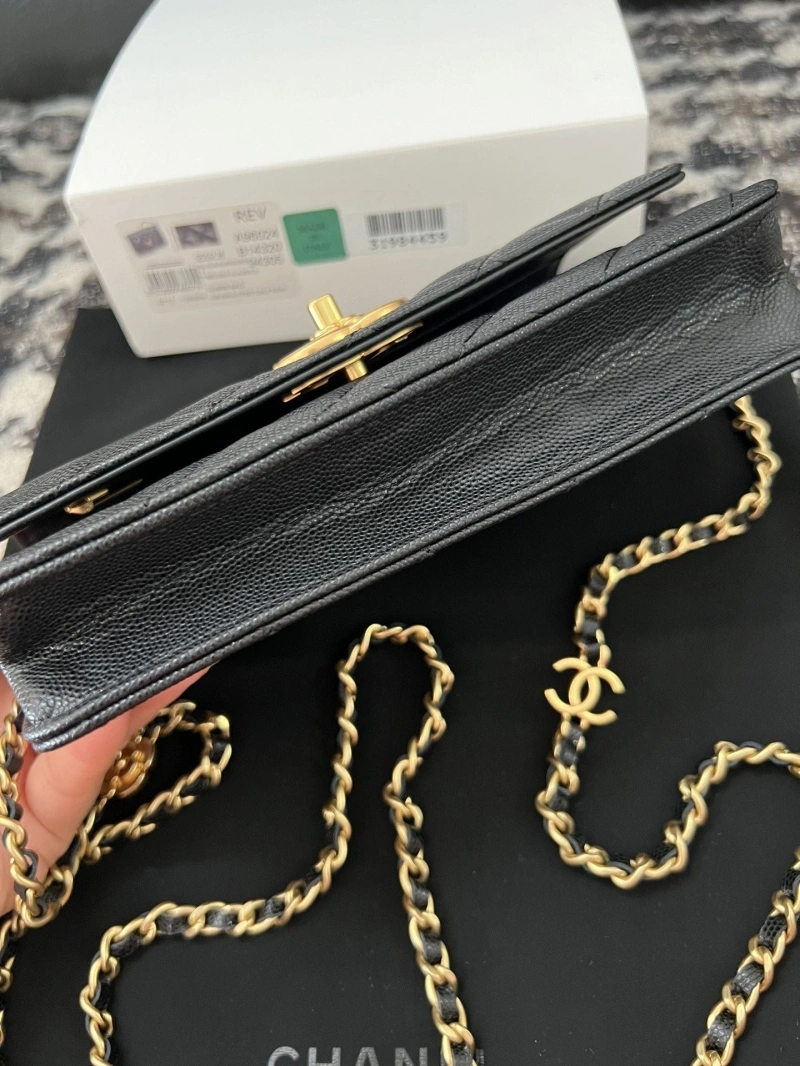 Ch**el woc bags 4017-1332