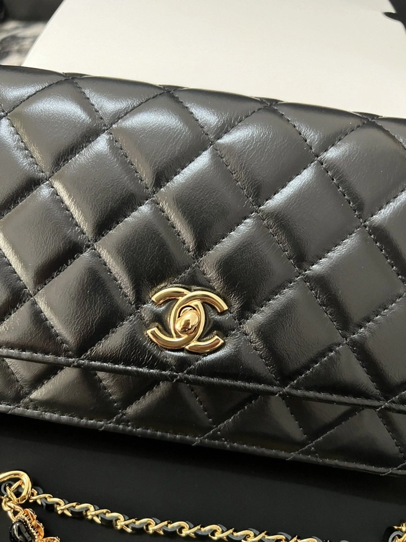 Ch**el woc bags 4017-1381
