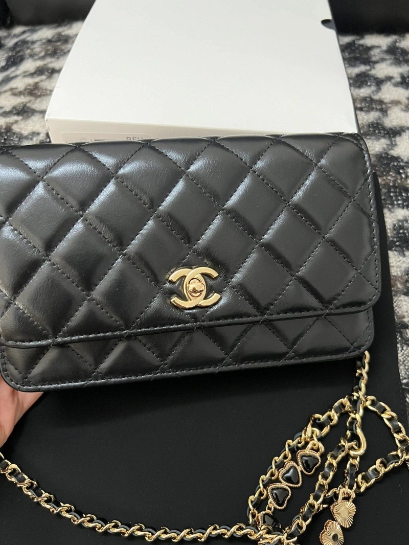 Ch**el woc bags 4017-1381