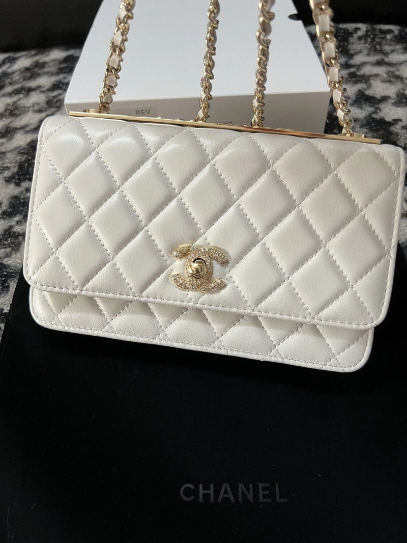 Ch**el woc bags 4017-1382