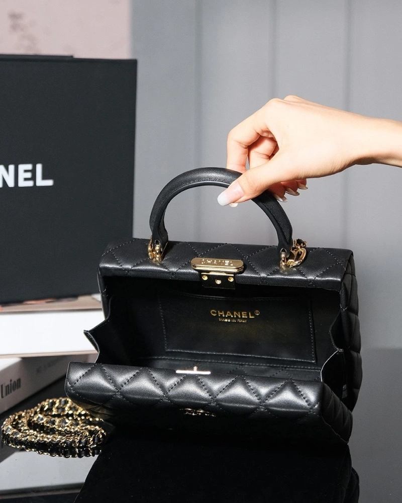 Ch**el cosmetic bags 4017-1651