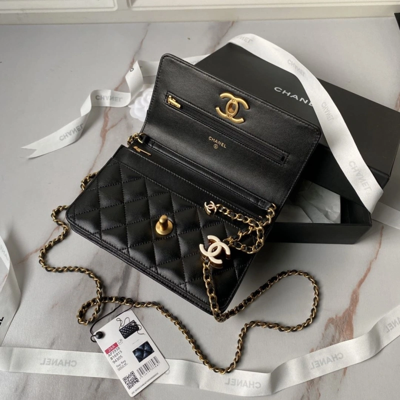 Ch**el woc bags 4017-1656