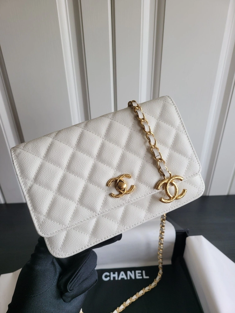Ch**el woc bags 4017-1829