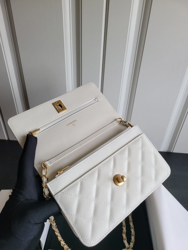 Ch**el woc bags 4017-1829