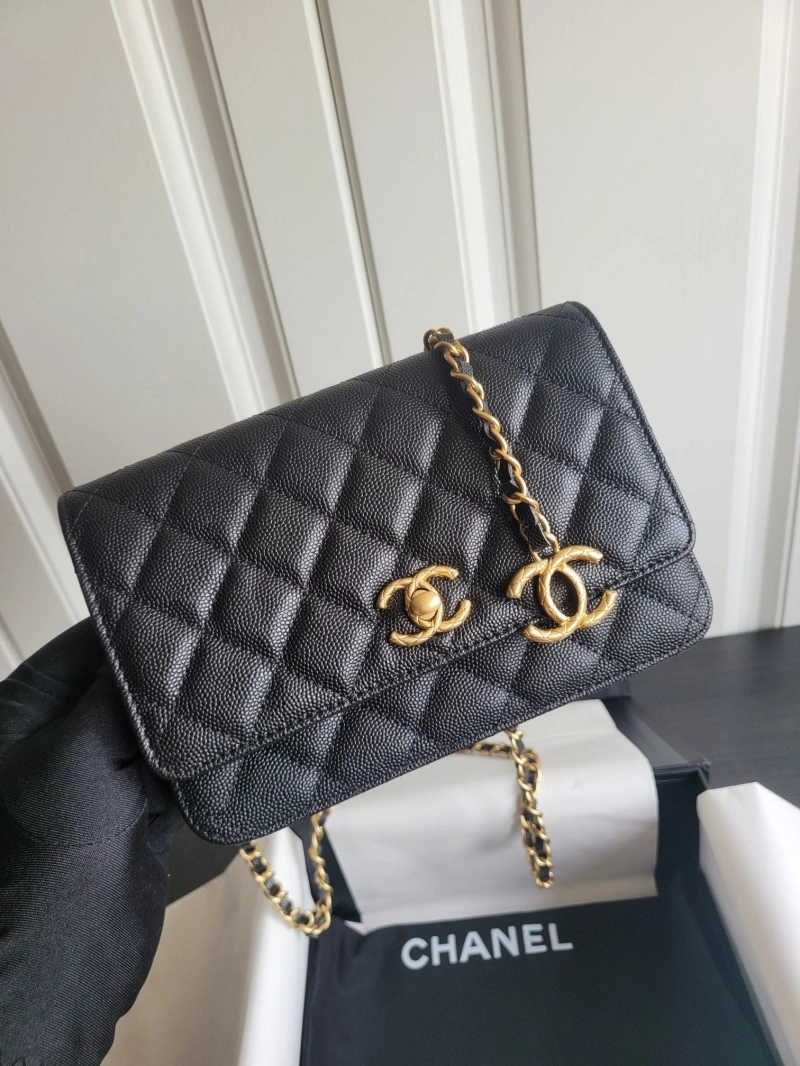 Ch**el woc bags 4017-1830
