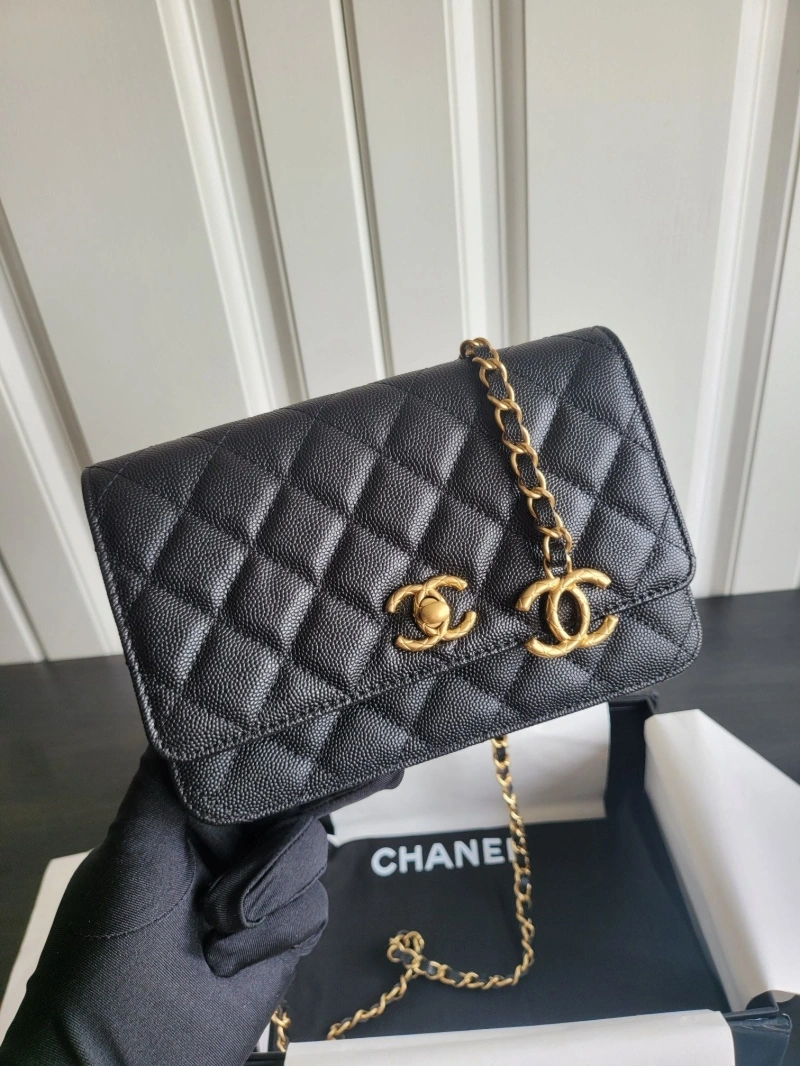 Ch**el woc bags 4017-1830