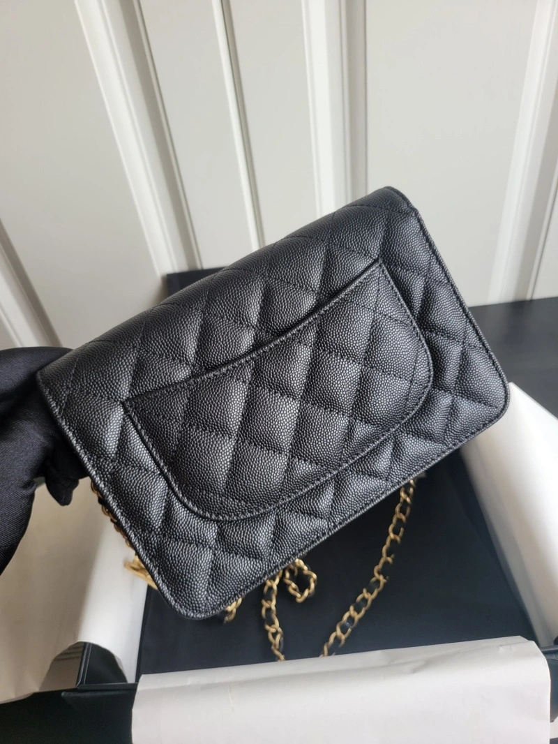 Ch**el woc bags 4017-1830