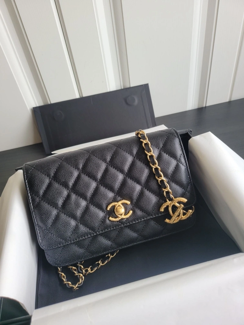 Ch**el woc bags 4017-1830