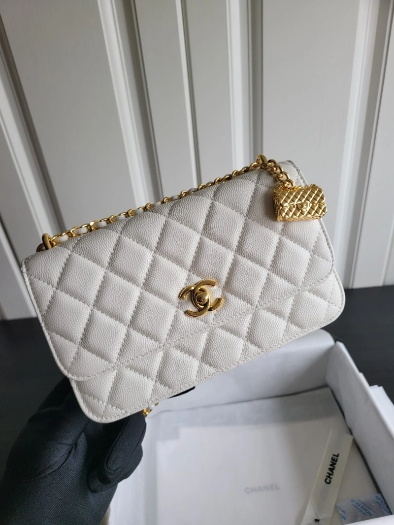 Ch**el woc bags 4017-2040