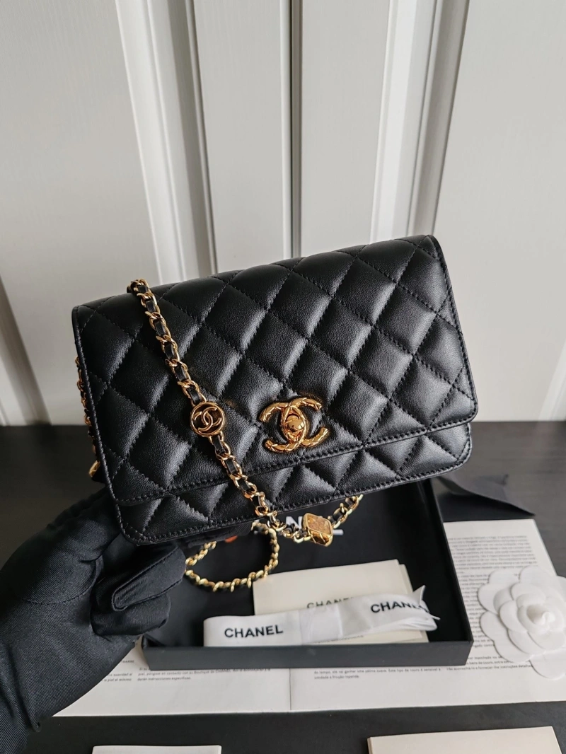 Ch**el woc bags 4017-2042