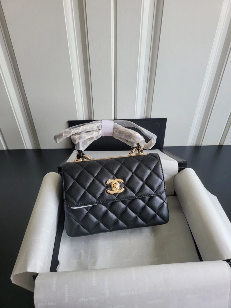 Ch**el woc bags 4017-2044
