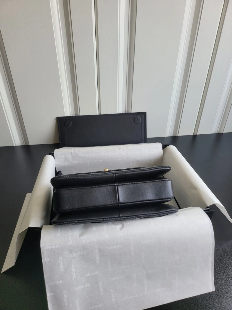 Ch**el woc bags 4017-2044