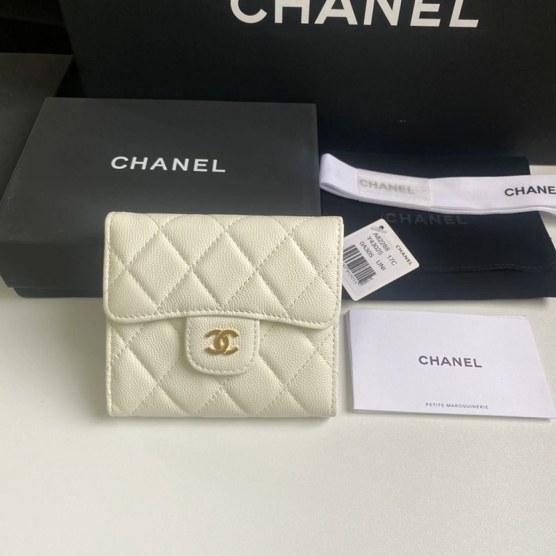 Ch**el wallets 4017b-0157