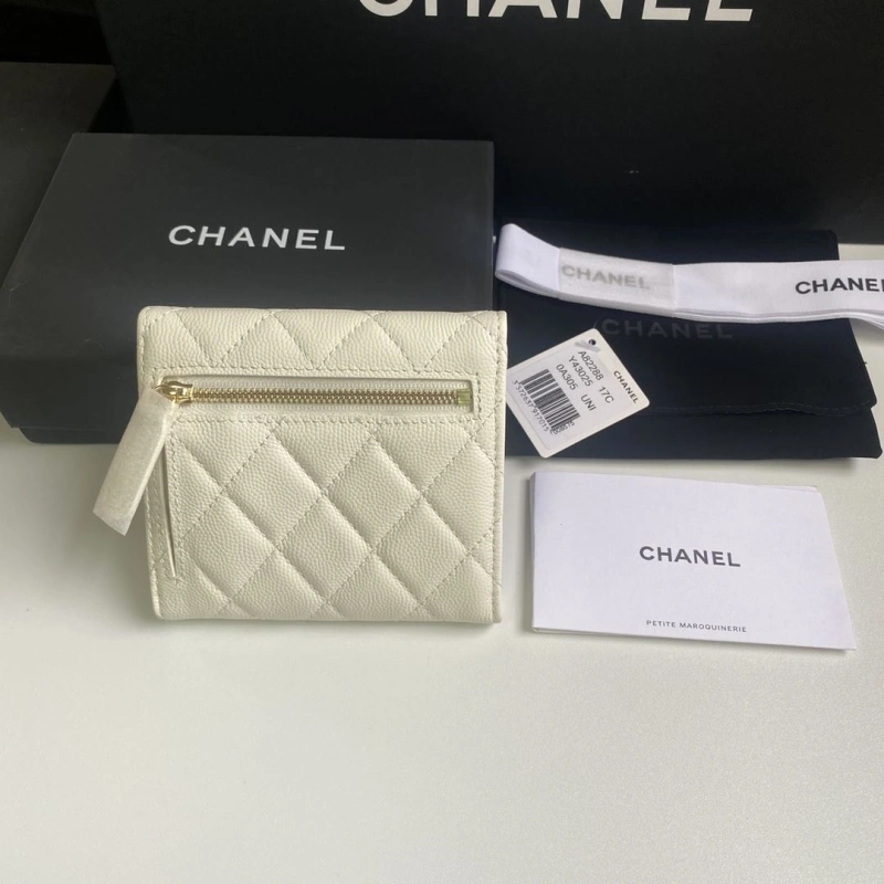 Ch**el wallets 4017b-0157