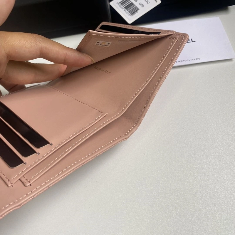 Ch**el wallets 4017b-0158