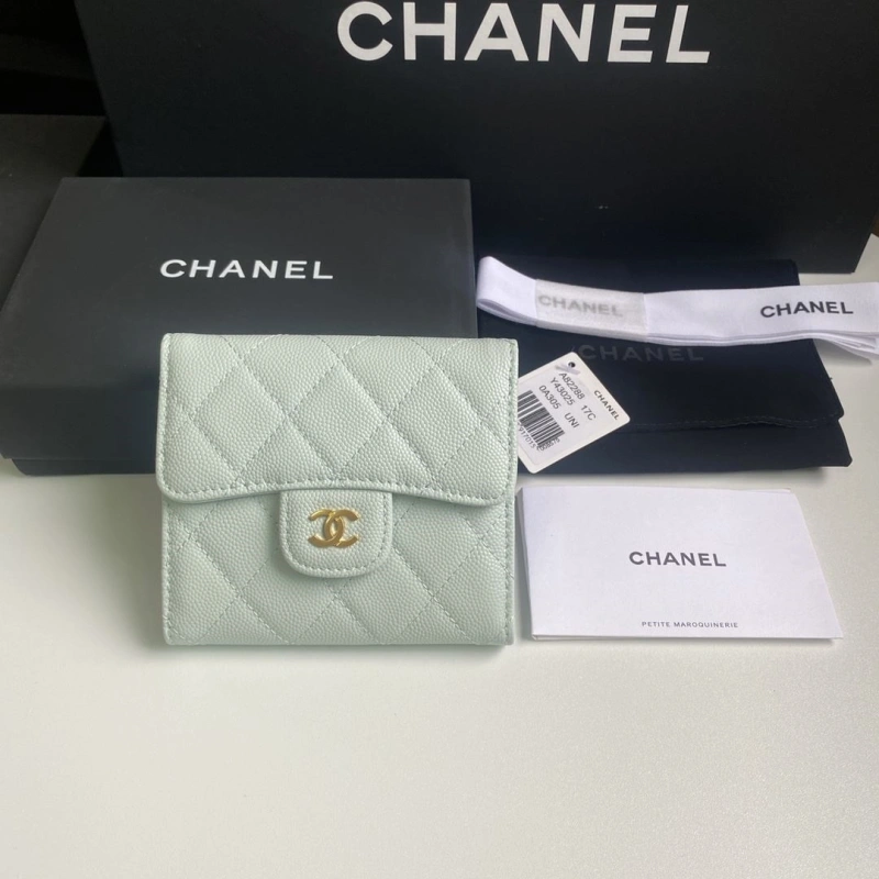Ch**el wallets 4017b-0159